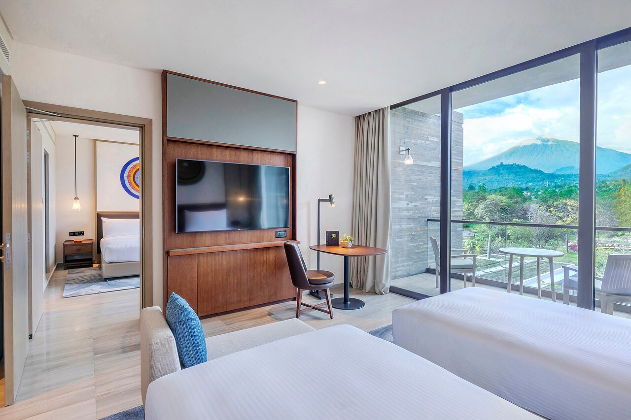 Mount Meru Hotel